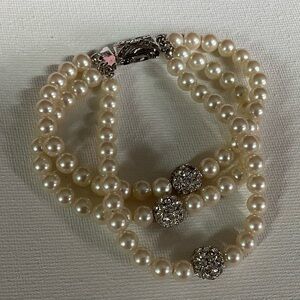 Elegant Pearl Bracelet with Silver Accents Marked G. Silver on Clasp